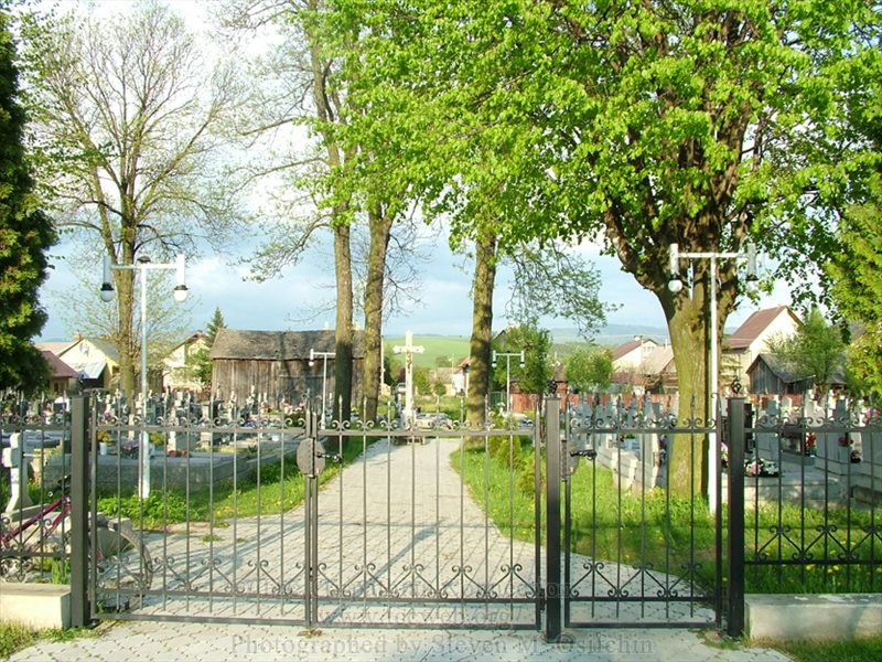 Entry to the Plavec Cemtery